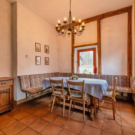 Semesterbostad Austeria *